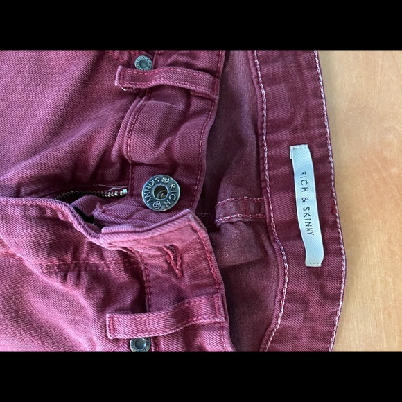 Rich and Skinny Jeans - Picture 2 of 3